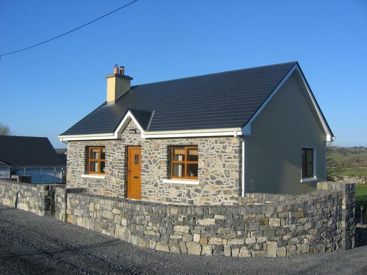 Roadside Cottage The Burren Kilfenora County Clare Kültér fotó